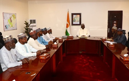 Le Premier Ministre reçoit une délégation du bureau du haut conseil des Nigériens au Togo