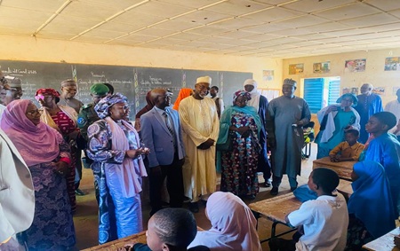 Initiative « une semaine, une école » la Ministre en charge de l'Education Nationale au CEG Gamkalle de Niamey