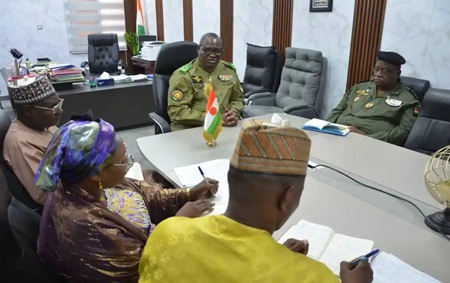 Rencontre entre le Ministre d’État de l’Intérieur et l’Administratrice Déléguée de la Croix-Rouge nigérienne