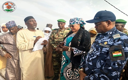 Grande irrigation à Diffa : le rapport d’achèvement du périmètre de la CDA officiellement remis à la présidente du FSSP