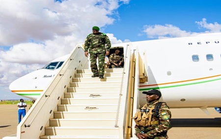 Niger : le Président de la République regagne Niamey après avoir pris part à Maradi à la célébration de la fête nationale de l’arbre
