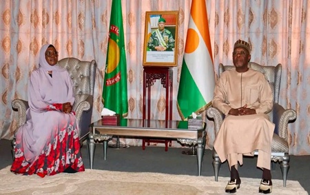 Diplomatie : La nouvelle Ambassadrice du Nigeria au Niger présente les copies figurées de sa lettre de créance au Ministre des affaires étrangères