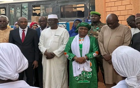 Visite de la Ministre en charge de l'Éducation Nationale à l'ONG Gidan Raya Yaran Karkara (GRYK)