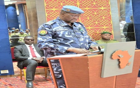 JMD : Le Premier Ministre salue la synergie et l’utilisation par la douane d’outils modernes face aux menaces qui pèsent sur le pays