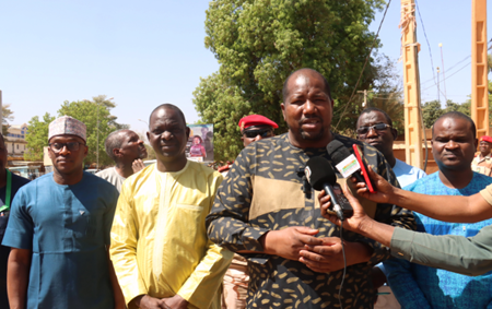 Niamey : Poursuite de la visite du Ministre du commerce dans  les marchés de légumes et les boulangeries
