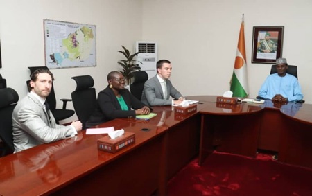 Niamey : le Premier Ministre rencontre le haut responsable du bureau  des affaires Africaines du département d’État 