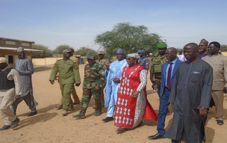 La Ministre de l’Education Nationale visite plusieurs établissements scolaires dans le Département de Tanout