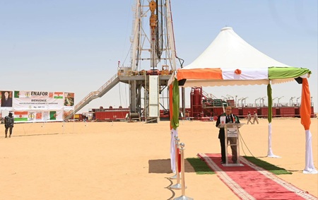 Lancement des travaux de forage du puits d’exploration pétrolière du bloc de Kafra : La Sonatrach ouvre les gisements du Nord Niger au marché international