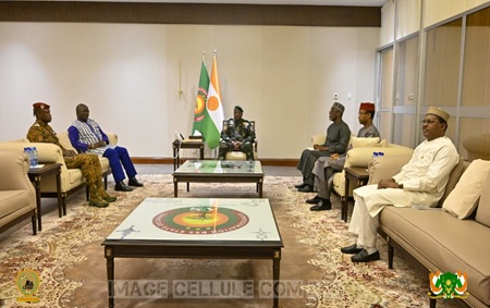 Violation de l’espace AES:  Les défenses ariennes et antiaériennes de la confédération mises en alerte maximale (communiqué)