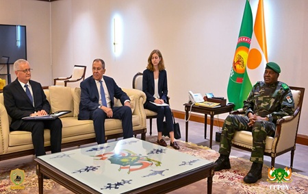 Diplomatie : Le Président de la République s’entretient avec les Chefs de diplomatie de la Confédération AES et de la Fédération de Russie