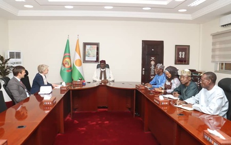 Niamey : Le Premier ministre reçoit la Représentante spéciale danoise pour les Grands Lacs et le Sahel