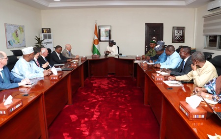 Une délégation de la Société Minière de Dasa au Cabinet du Premier Ministre 