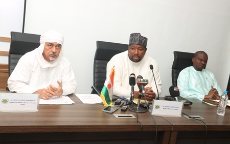 Commerce et industrie : le ministre Abdoulaye Seydou appelle les opérateurs économiques à unir leurs forces pour le développement du secteur