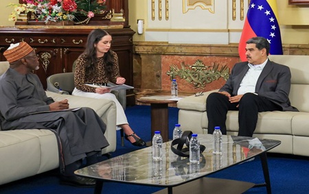 Le Chef de la diplomatie nigérienne reçu par le Président Vénézuelien Nicolas Maduro