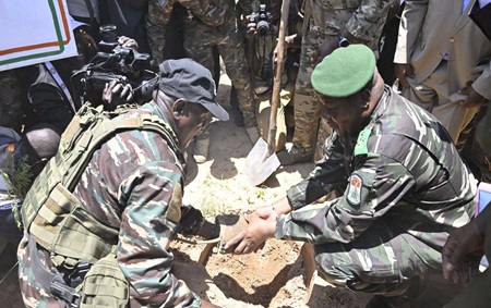 Le Chef de l’Etat Abdourahamane Tiani célèbre la Journée nationale de l’arbre dans la forêt classée de Kouroungousaou à Maradi