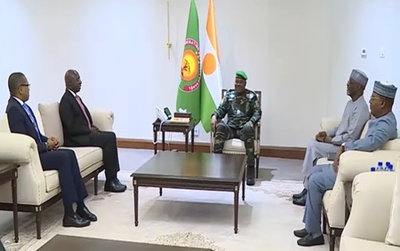 Niamey : Le Président de la République reçoit un envoyé spécial du Président de la République d’Angola