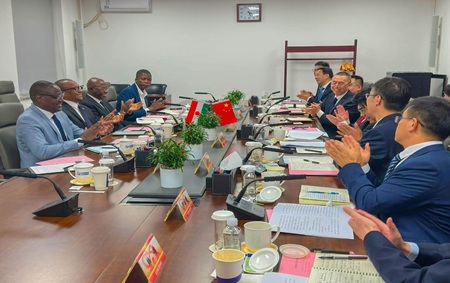 China mining 2026 : Le Ministre nigérien des mines rencontre les cadres de la CNNC