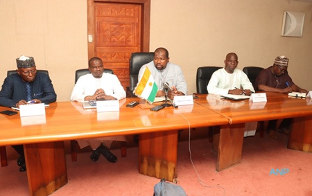 Réduction du prix du ciment au Niger : le Ministre du commerce interpelle les commerçants sur le non-respect de la mesure