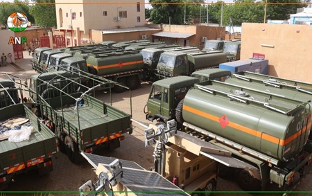 Niamey : Le Ministre d’Etat de l’intérieur et de la sécurité publique réceptionne des matériels roulants et de sécurité destinés aux FDS