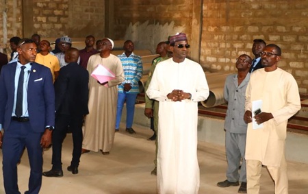 Niamey : Le Premier Ministre dans les locaux de l’ENA et sur le chantier de Swiss UMEF University