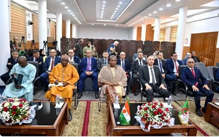 Algérie-Niger : la ministre nigérienne de la Fonction publique s’imprègne de l’expérience algérienne dans les domaines du travail et de la sécurité sociale