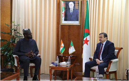 Alger : Séance de travail entre délégations nigérienne et algérienne pour renforcer leur partenariat dans le domaine des hydrocarbures