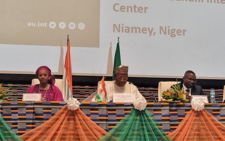 Discours de Son Excellence Monsieur Ouhoumoudou MAHAMADOU, Premier Ministre, Chef du Gouvernement, à l'occasion de la Cérémonie d'ouverture de la réunion des Ministres de l'Industrie et du Développement Economique de l'Union Africaine